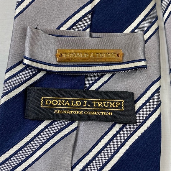 Donald Trump Men's 60" Necktie - Gold Bar - Blue & Gray Striped 100% Silk Tie - Picture 5 of 8
